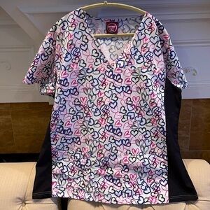 𝅺divine Scrubs Heart Short Sleeve Shirt